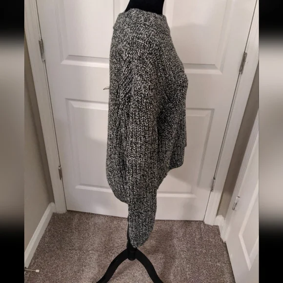 Karen Kane High Low Designed Black & White Tweed Sweater NWT MSRP $118 - Picture 5 of 7